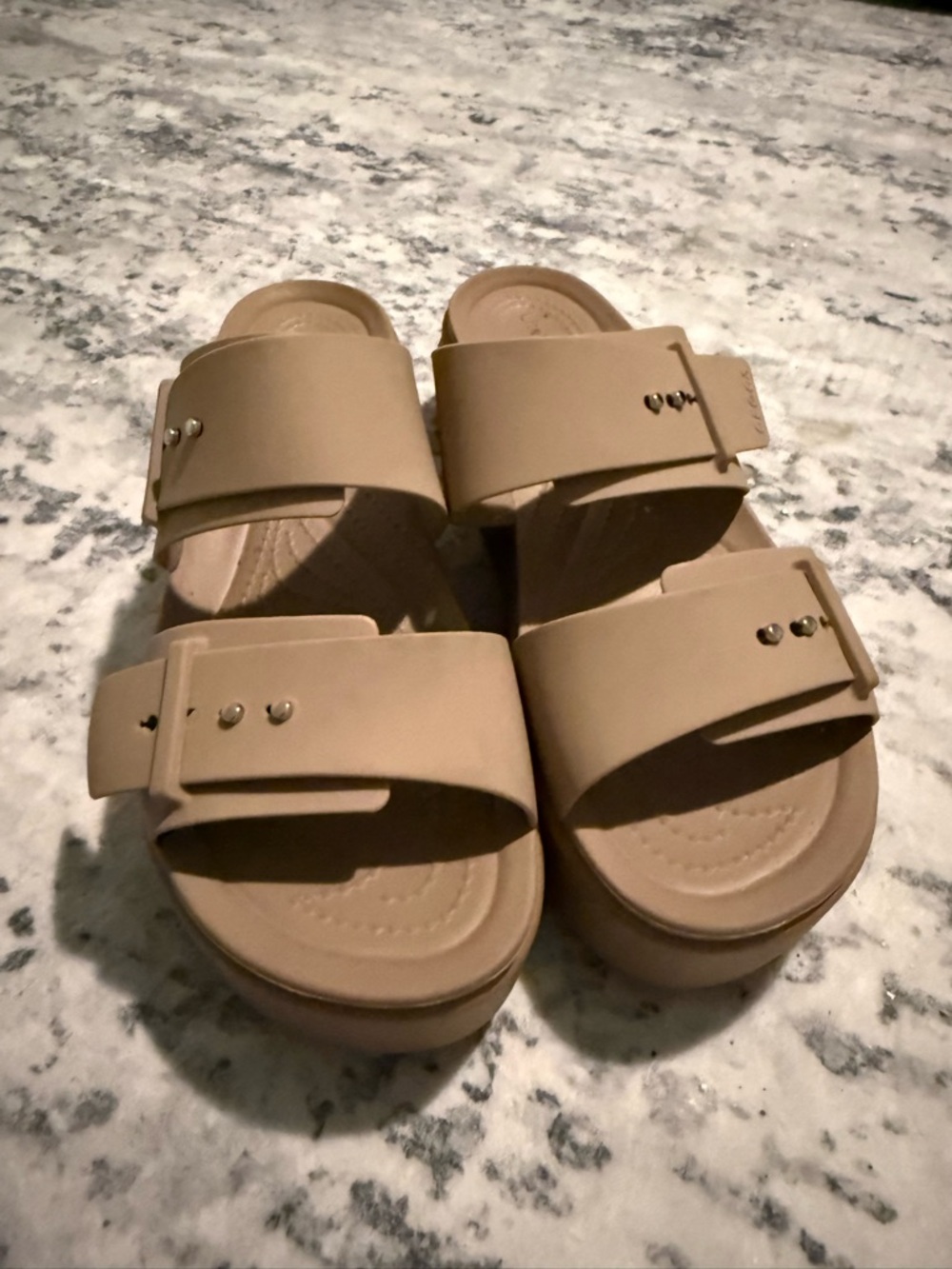 CROCS Brooklyn Buckle Platform Sandals Umber - Picture 2 of 4